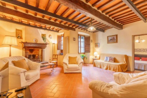 Cozy Pieracchi Apartment - A Slice of History, Barga